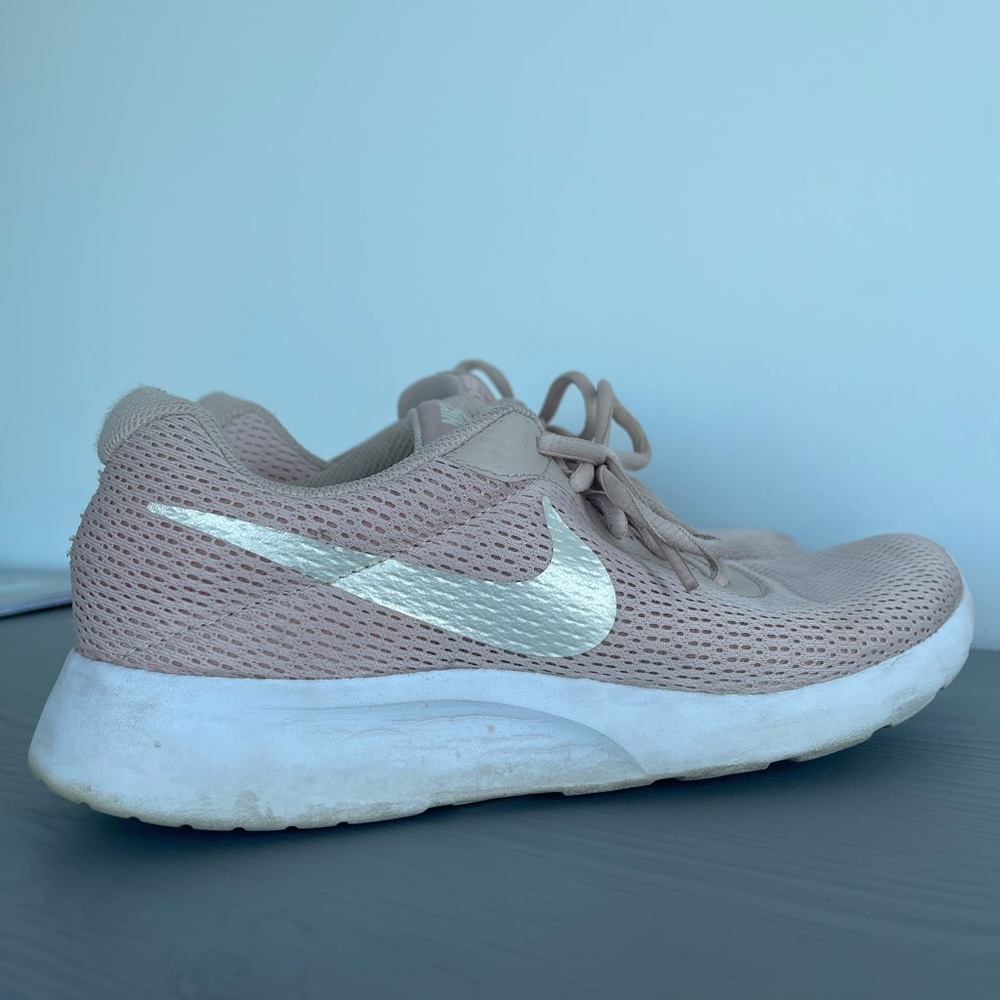 Very comfy Nike Sneakers